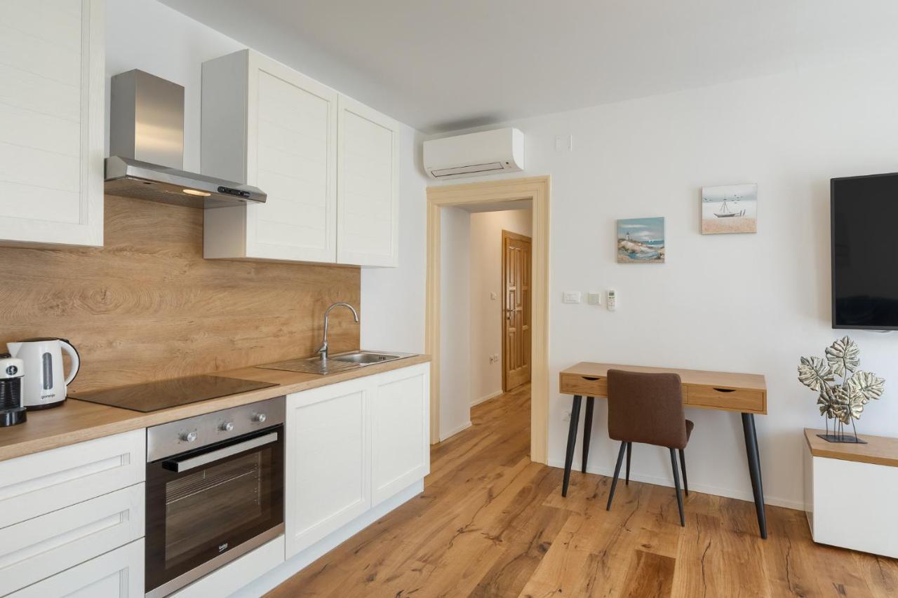 Deluxe Apartment Antonija 波雷奇 外观 照片