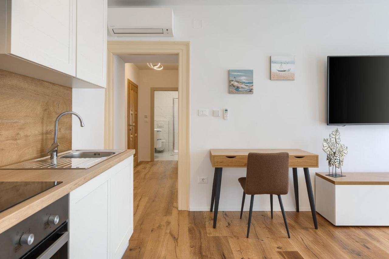 Deluxe Apartment Antonija 波雷奇 外观 照片